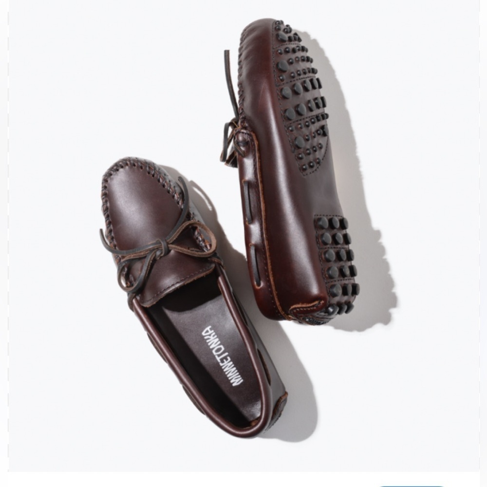 Minnetonka Brown Leather Driving Moccasins